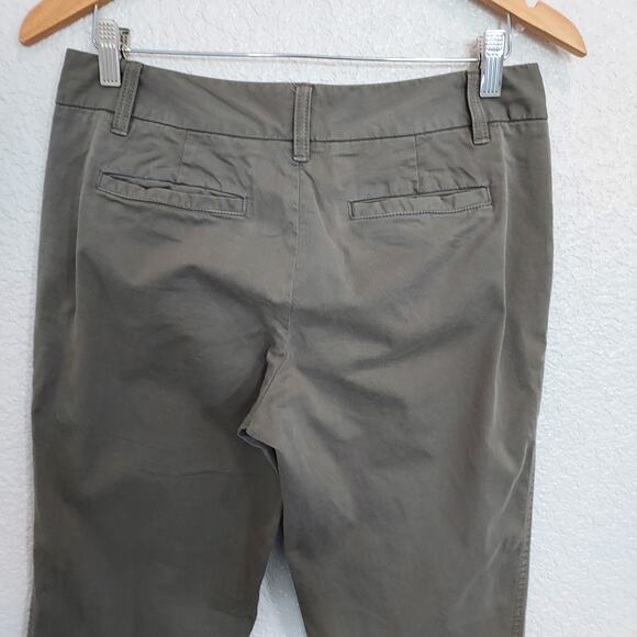 Caslon Khaki Green Capri Pants Size 4 - Picture 8 of 11